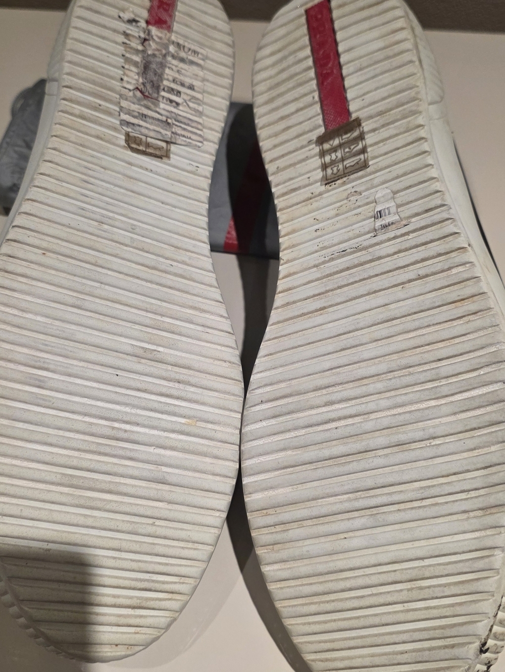 Prada Low Sneakers - Barely Worn - 9.5 LV - US 10.5 - Picture 8 of 8